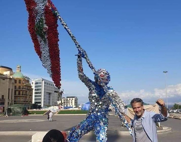 Upcycling trashart by Pierre Abboud at the Martyrs Square